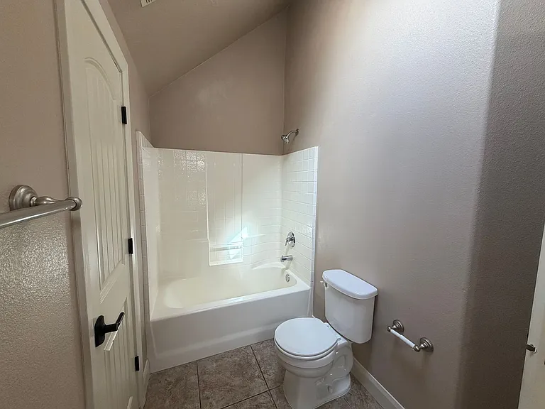 449 W 500 N #2 — Photo 32