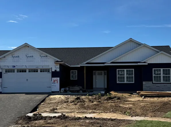 514 Creekside Cir, Byron, IL 61010