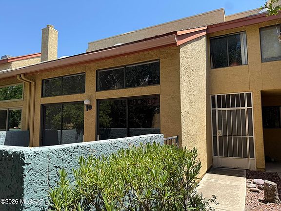 2nd image of 3105 E Corte De La Raqueta