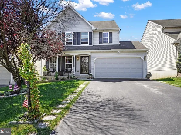 315 Thomas Armor Dr, Windsor, PA 17366