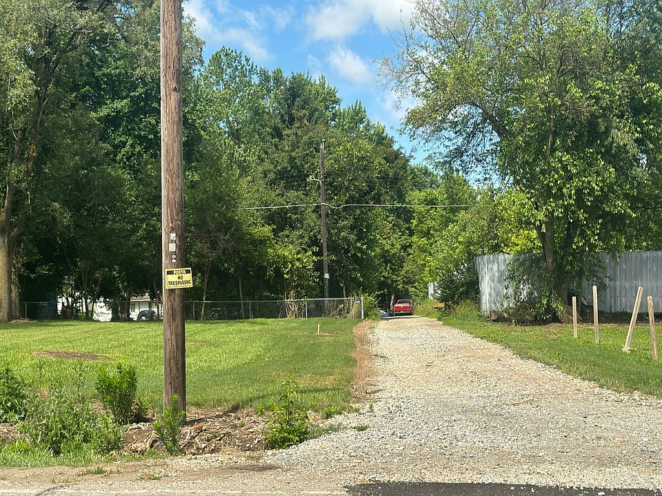 1st image of 71 Quaker Trace Rd