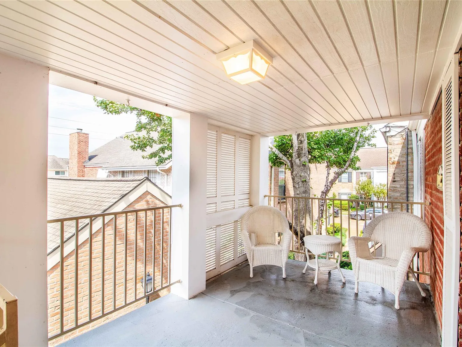 2 bed, 2.0 bath, 1520 sqft, $2,200 — Photo 3