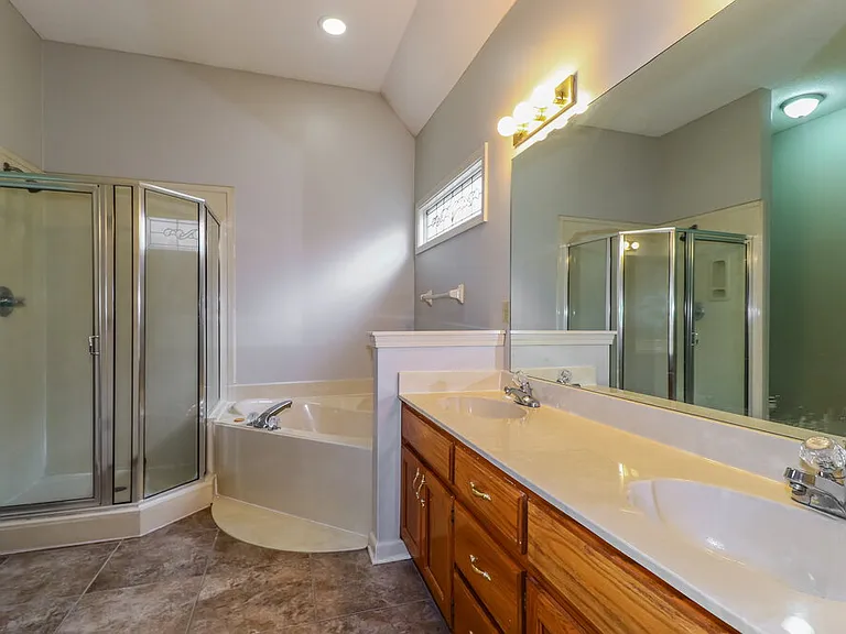 1964 Bohemia Dr — Photo 11