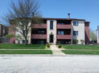 1913 Tracy Dr APT 1C, Bloomington, IL 61704