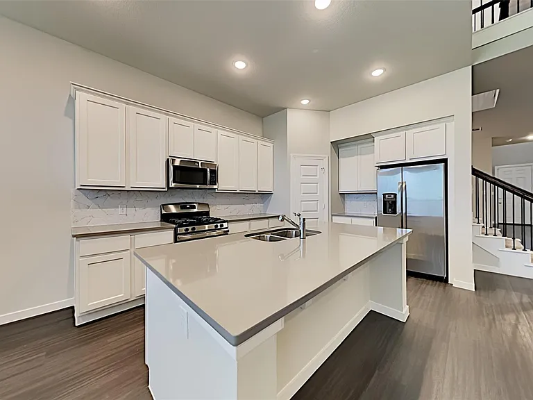 1552 Seminole Dr — Photo 12
