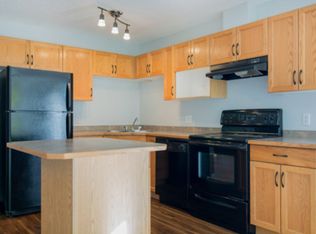 2305 35a Ave NW #116, Edmonton, AB T6T1Z2