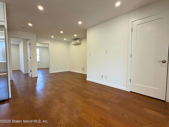 5th image of 189 Saint Marys Ave #1