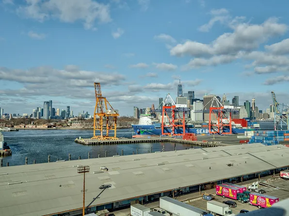 160 Imlay Street image 6 of 23