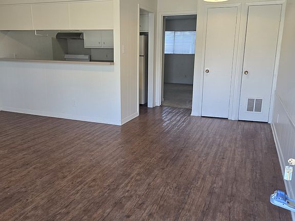 5th image of 612 W 51st St APT 102