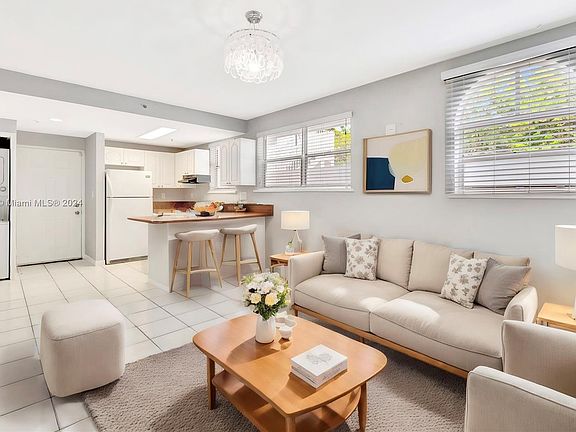 2nd image of 3052 SW 27th Ave APT 102