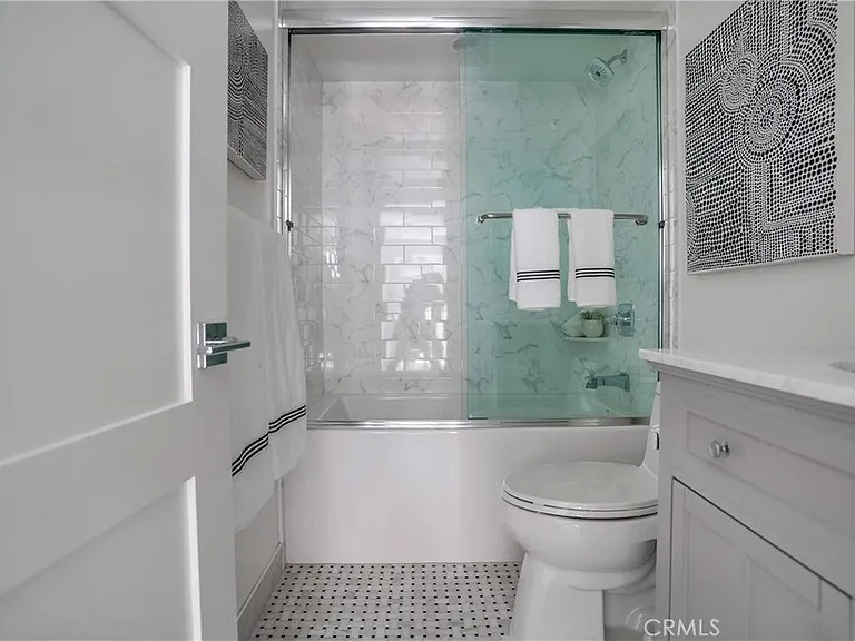 4603 E Ocean Blvd — Photo 32