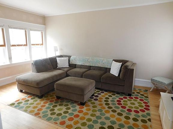 4th image of 519 Center Ln #521
