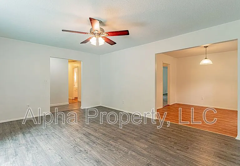 134 Saturn Ln — Photo 5