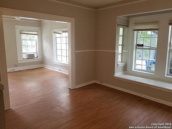 3rd image of 2719 W Cesar E Chavez Blvd APT 1