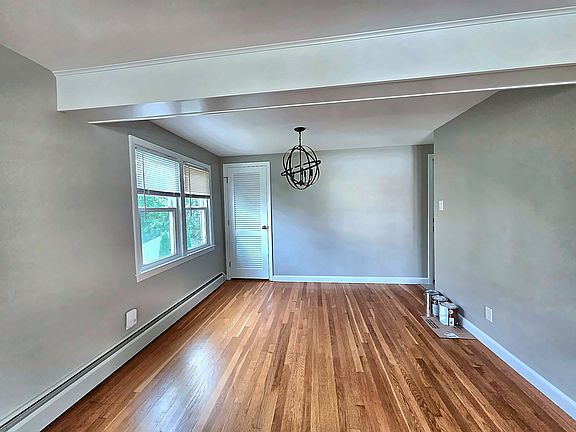 5th image of 28 Maplewood St #A2