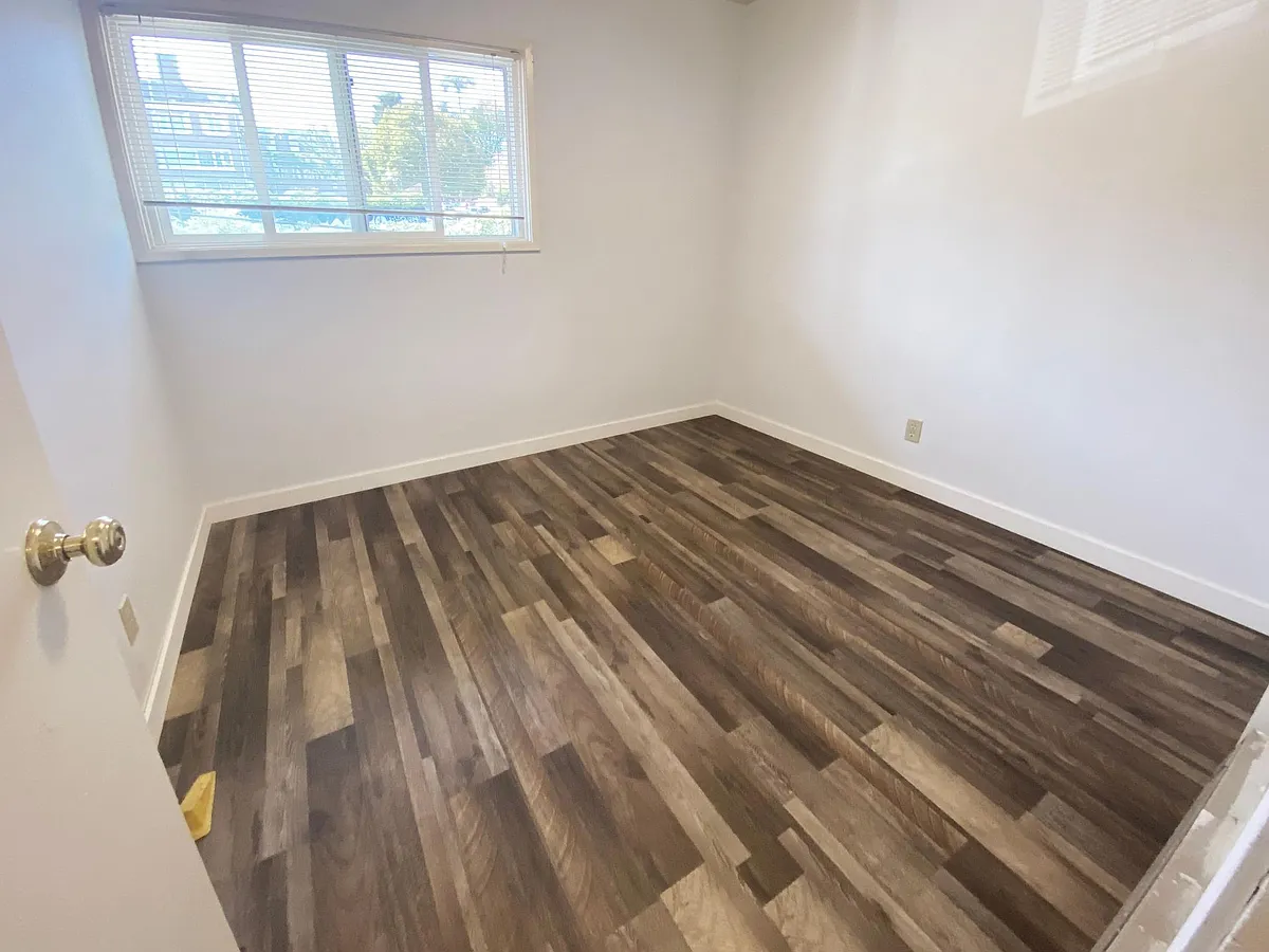 Building Photo - 4636 22nd Ave NE #4