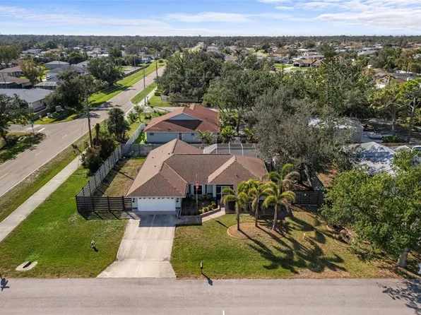 803 Diane Cir, Englewood, FL 34223