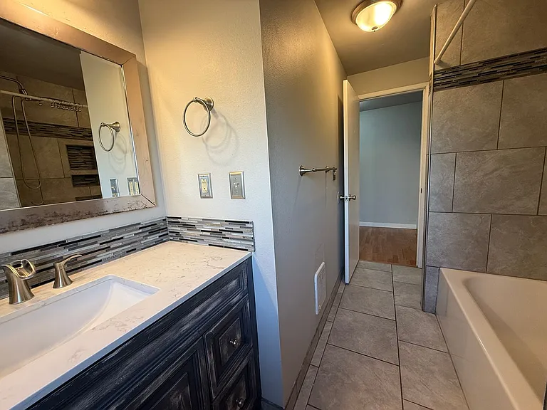 204 Hillcrest Dr — Photo 16