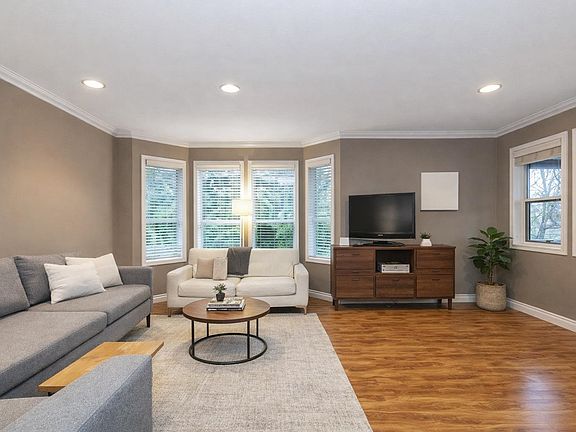 3rd image of 20554 118th Ave #61