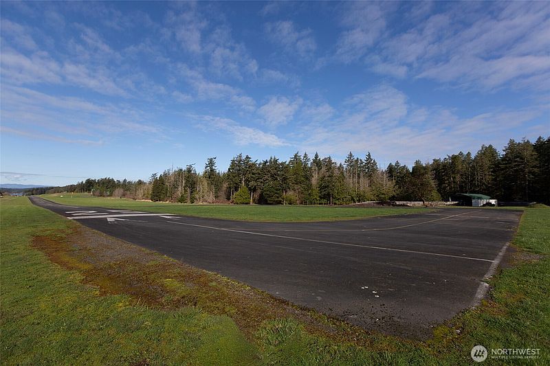4th image of 361 Tarte Road