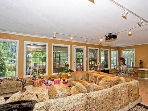5th image of 4 Stony Run Ct