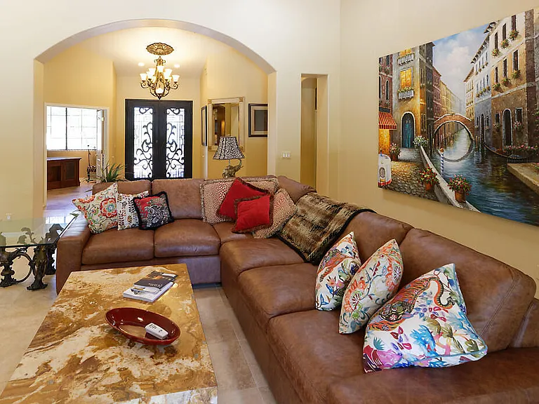 10220 E Cochise Dr — Photo 3