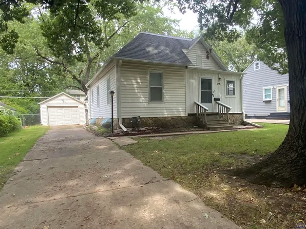 921 SW Frazier Ave, Topeka, KS 66606