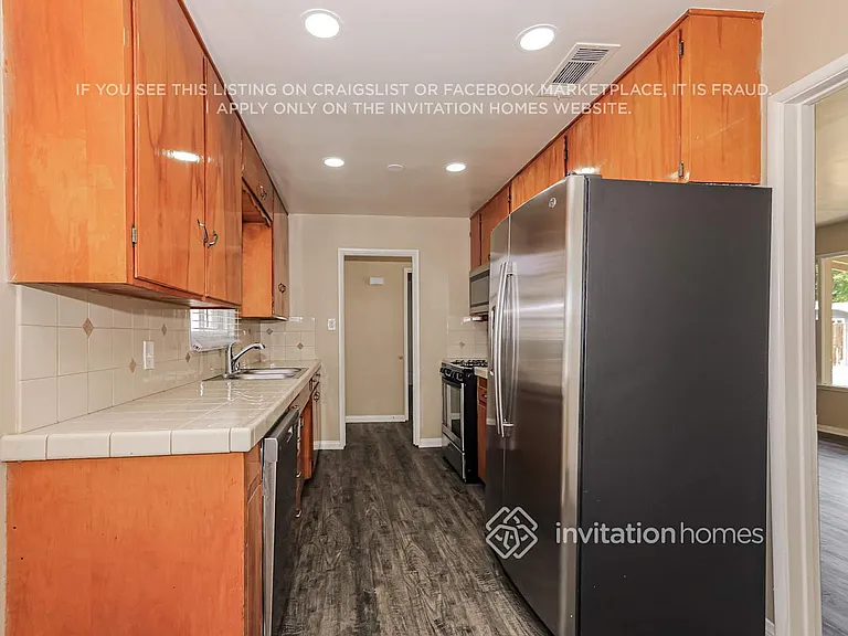 6910 Malibu Dr — Photo 7