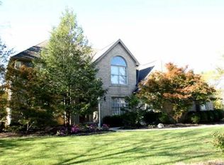1195 Sleeping Meadow Dr, New Albany, OH 43054