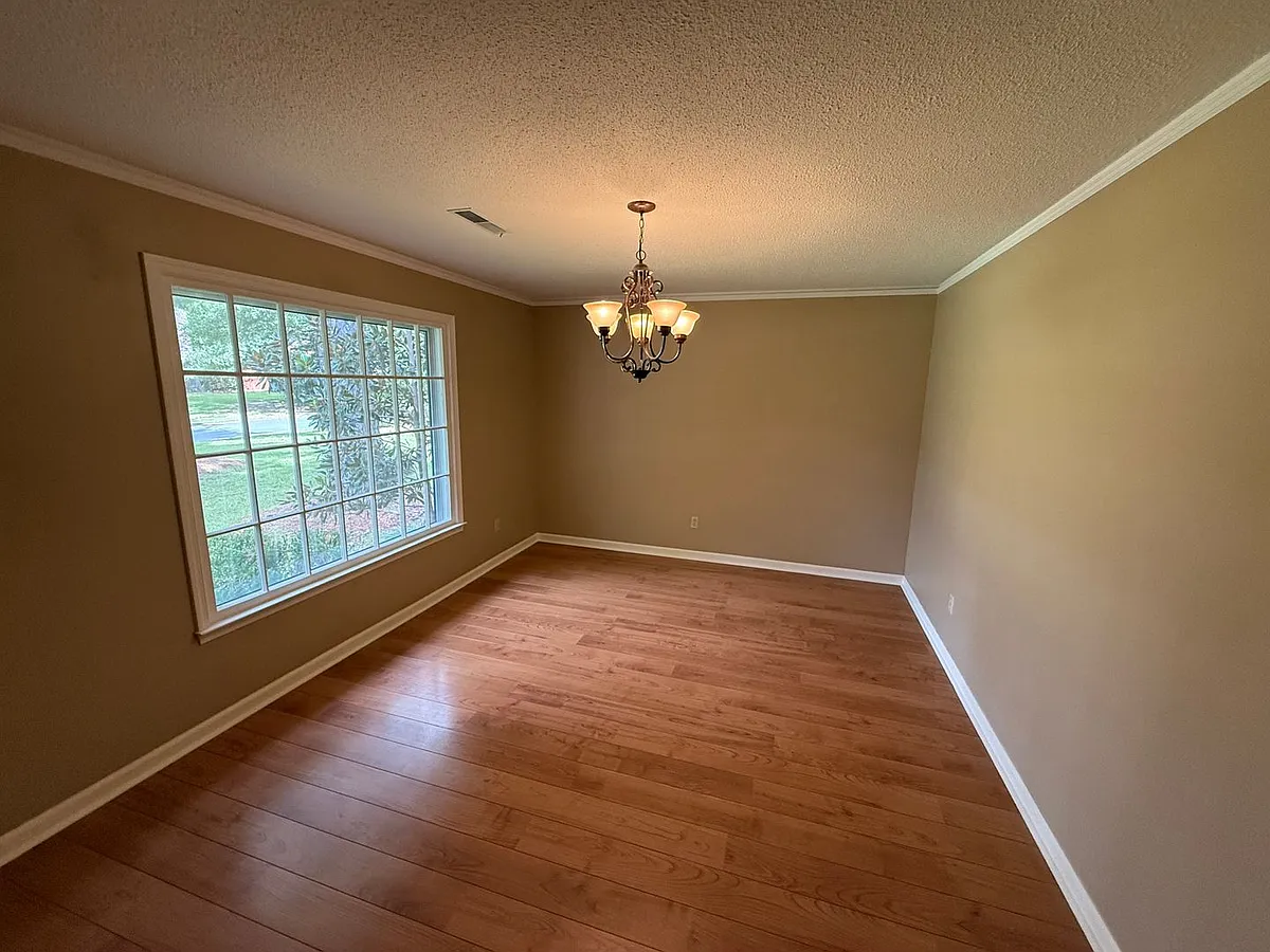 Building Photo - 2370 Clematis Trl