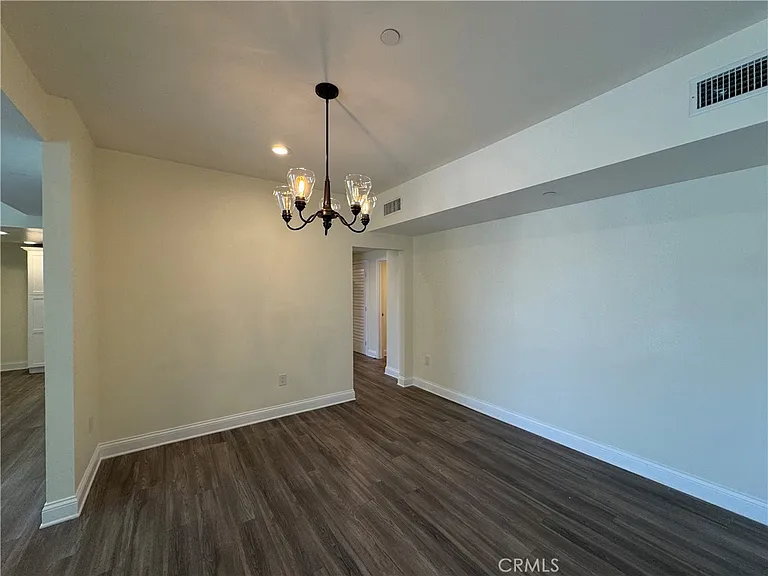 14934 Burbank Blvd #202 — Photo 9