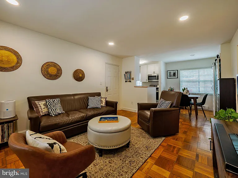 1608 W Abingdon Dr #102 — Photo 11