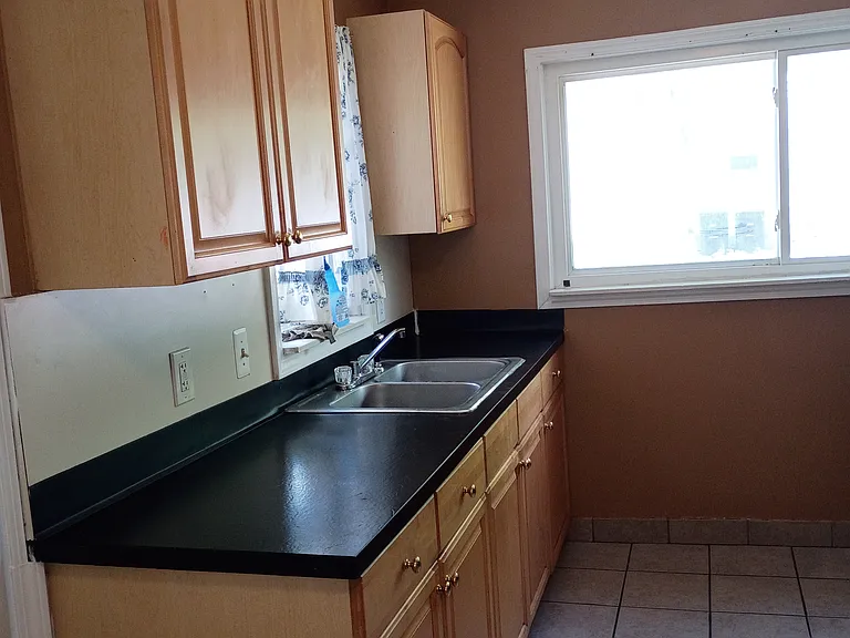 9005 Deering St — Photo 15