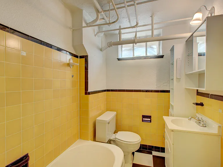 Elegante Apartments — Photo 15