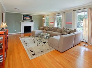 7518 Salem Rd, Falls Church, VA 22043