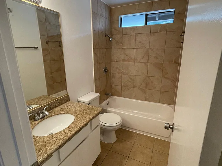 822 Victor Ave — Photo 12