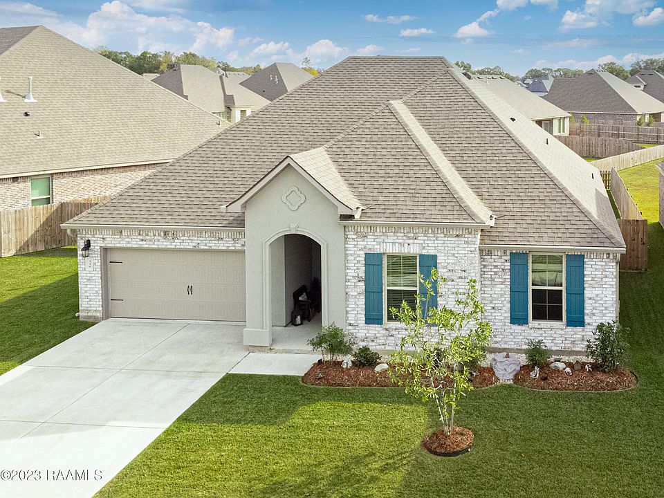 1st image of 216 New Trails Ln