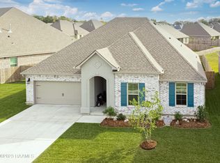 216 New Trails Ln, Lafayette, LA 70508