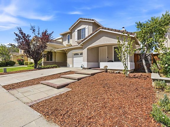 4th image of 3295 Sandpebble Dr
