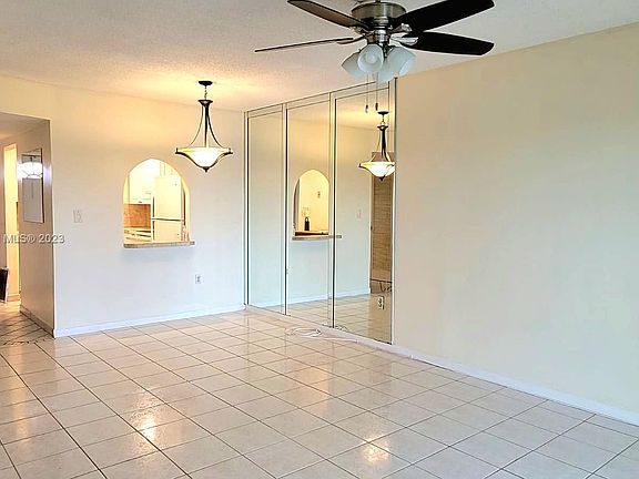 4th image of 2931 E Sunrise Lakes Dr #304
