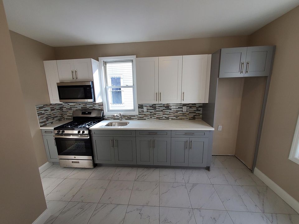 1st image of 283 S 10th St Floor 1
