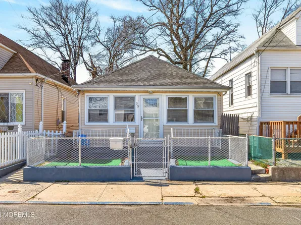 55 Pineview Avenue, Keansburg, NJ 07734