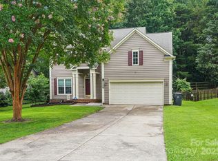 8618 Sam Dee Rd, Charlotte, NC 28215