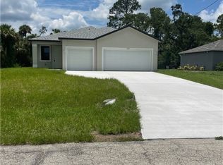 8012 Royal Cir, Labelle, FL 33935