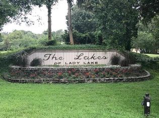 577 Dowling Cir, Lady Lake, FL 32159