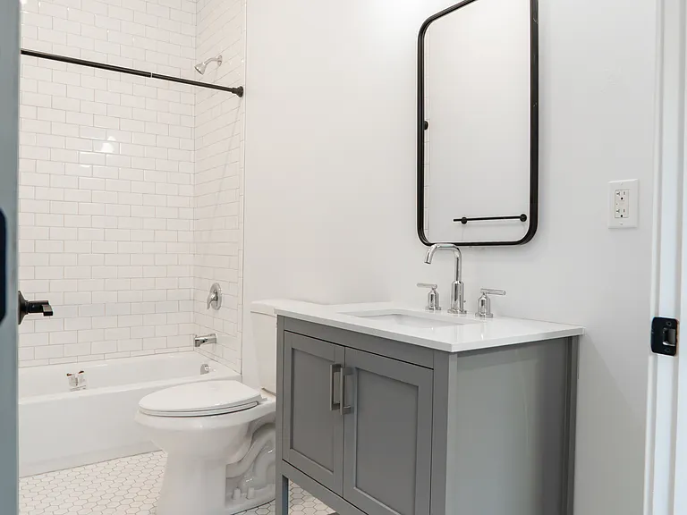 4402 Butler St #102 — Photo 6