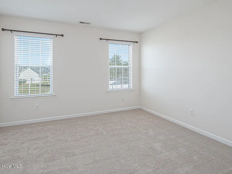 808 Jade Ln — Photo 37