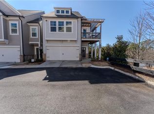 381 Hayden Cir, Woodstock, GA 30188