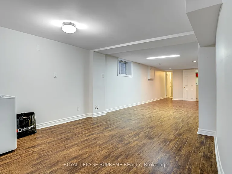 160 Shanly St #MAIN LOWER — Photo 24