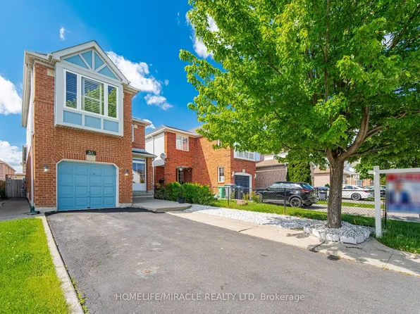 31 Larkspur Rd, Brampton, ON L6R 1W8